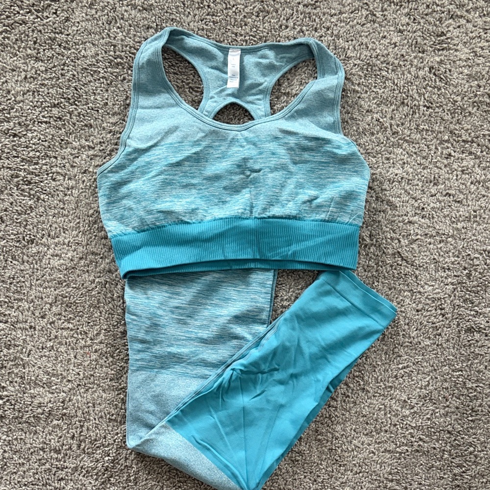 Blue Sports Bra and Leggings Set